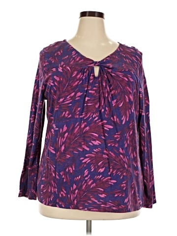 Liz Claiborne Long Sleeve T-Shirt (view 1)