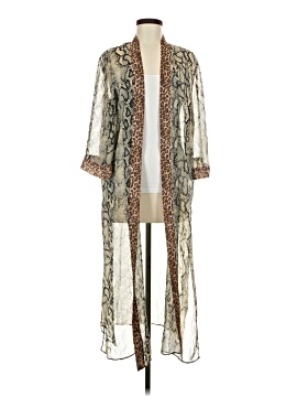 Lisa Rinna Kimono