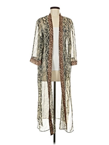 Lisa Rinna Kimono (view 1)