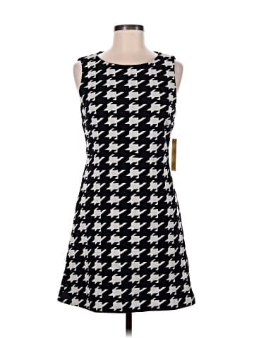 Alice + Olivia Casual Dress (view 1)