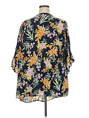 Avenue Short Sleeve Blouse (view 2)
