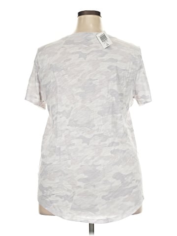 Torrid Short Sleeve T-Shirt (view 2)