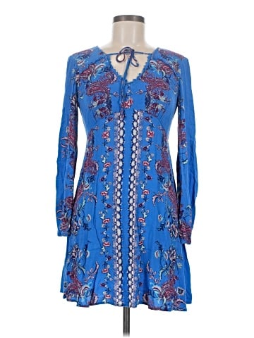Xhilaration Casual Dress (view 1)