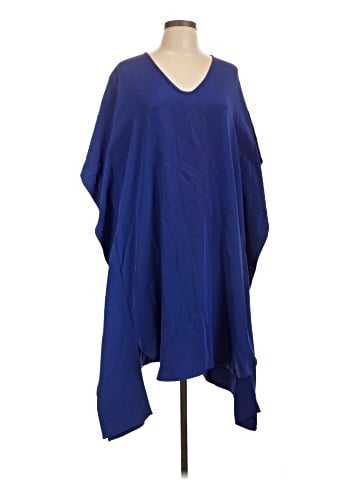 Zero + Maria Cornejo Poncho (view 1)