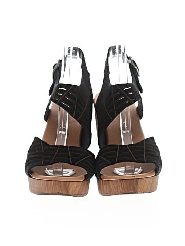 Eric Michael Sandals (view 2)