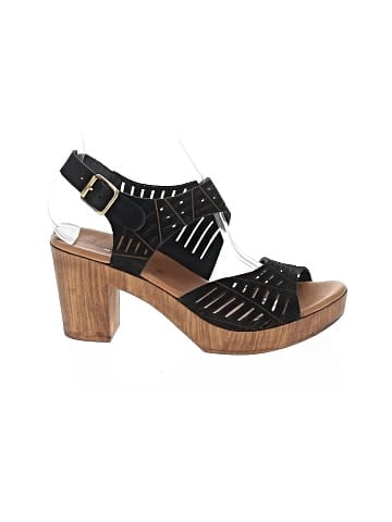 Eric Michael Sandals (view 1)