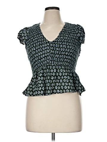 American Eagle Outfitters Short Sleeve Top (view 1)