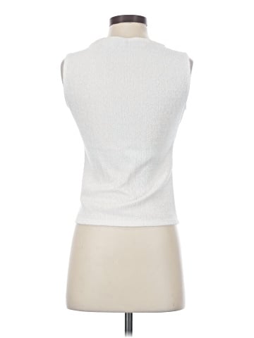 Uniqlo Sleeveless T-Shirt (view 2)