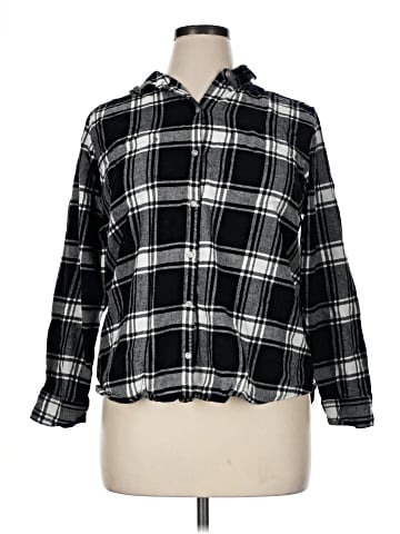 Croft & Barrow Long Sleeve Button-Down Shirt (view 1)