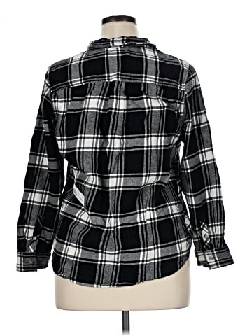 Croft & Barrow Long Sleeve Button-Down Shirt (view 2)
