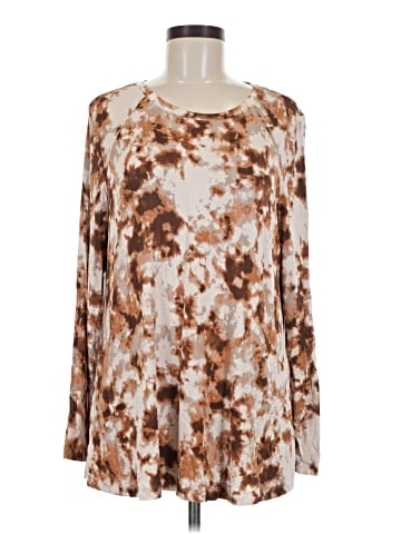 LOGO by Lori Goldstein Long Sleeve T-Shirt (view 1)