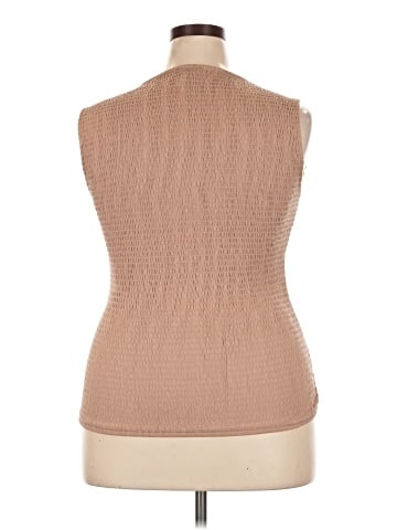 Daytrip Sleeveless Blouse (view 2)
