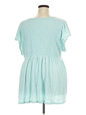 Torrid Short Sleeve T-Shirt (view 2)