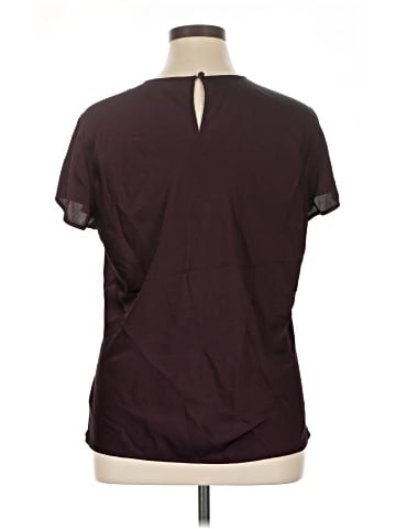 Express Outlet Short Sleeve Top (view 2)