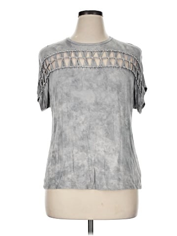 American Eagle Outfitters Sleeveless T-Shirt (view 1)