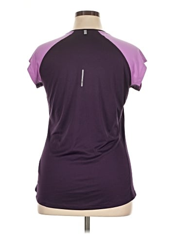 Nike Active T-Shirt (view 2)