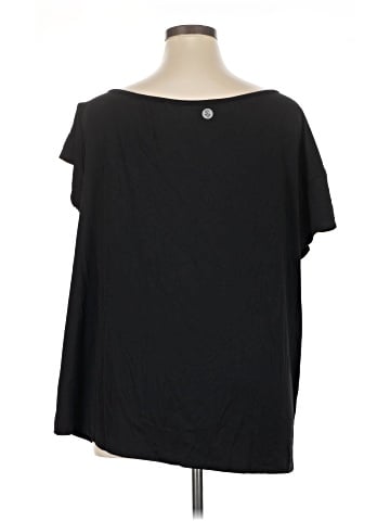 Torrid Short Sleeve T-Shirt (view 2)