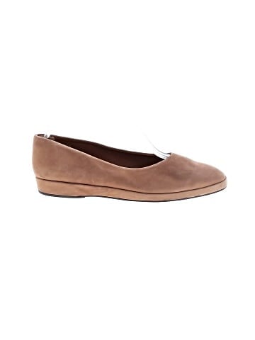 Joan & David Flats (view 1)