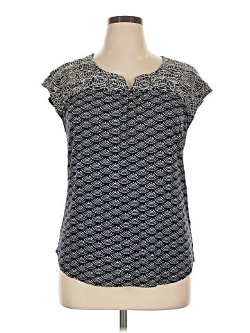 Skies Are Blue Short Sleeve Henley (view 1)