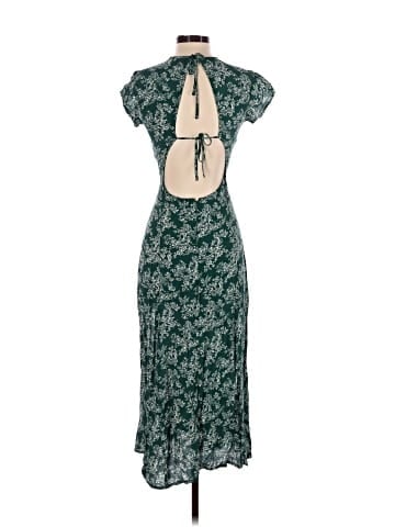 Urban Outfitters Casual Dress (view 2)