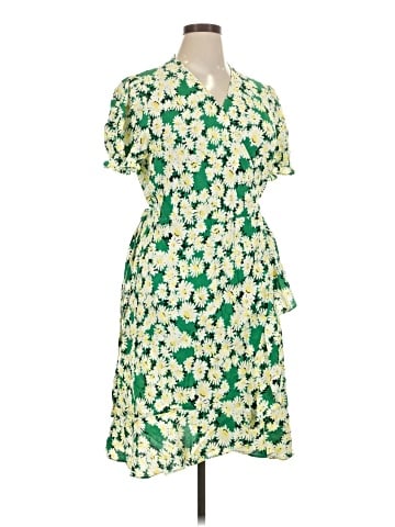 Diane von Furstenberg Casual Dress (view 1)