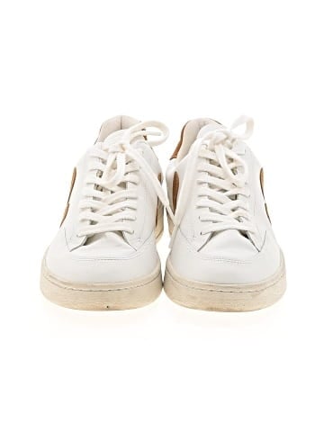 VEJA Sneakers (view 2)