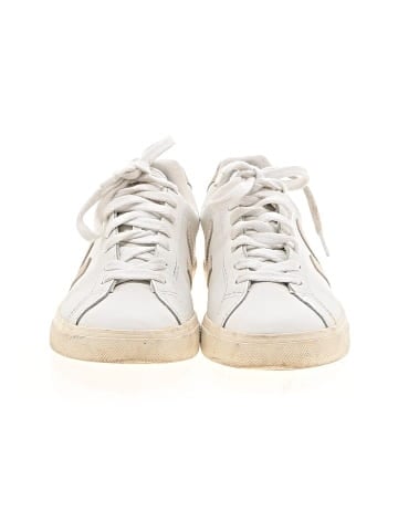 VEJA Sneakers (view 2)