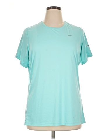 Nike Active T-Shirt (view 1)
