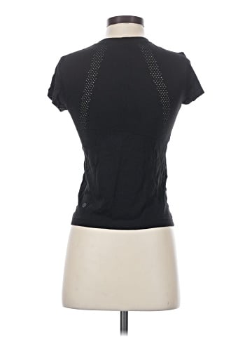 Lululemon Athletica Short Sleeve Turtleneck (view 2)