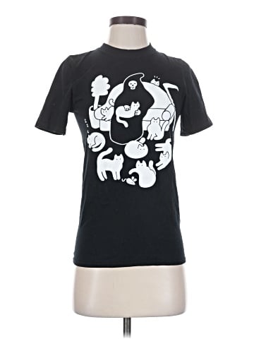Hot Topic Short Sleeve T-Shirt (view 1)