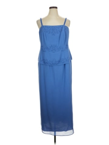 Karen Miller Casual Dress (view 1)
