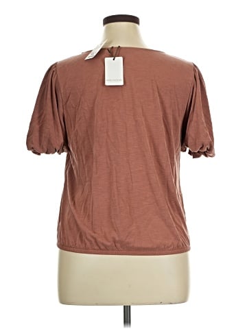 Green Envelope Short Sleeve Top (view 2)