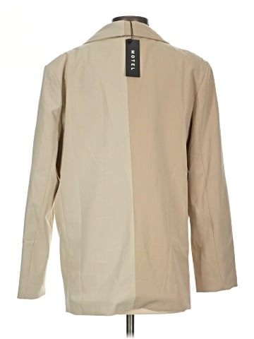 Motel Blazer (view 2)