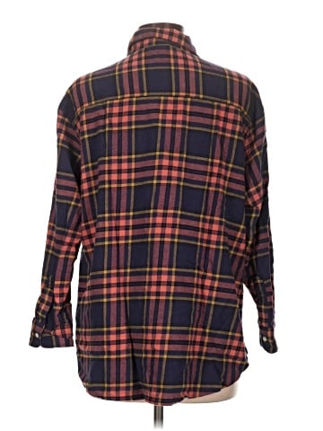 Old Navy - Maternity Long Sleeve Button-Down Shirt (view 2)