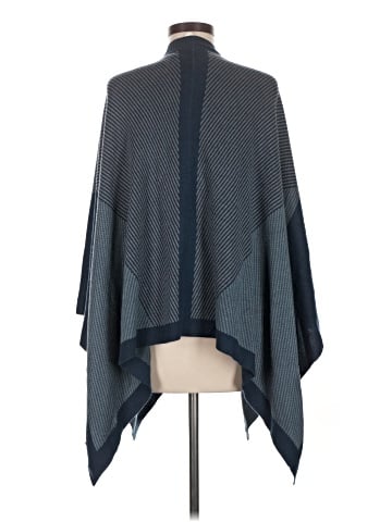 Lululemon Athletica Poncho (view 2)