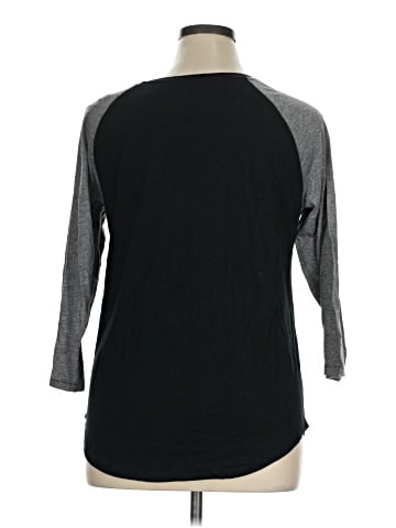 American Eagle Outfitters 3/4 Sleeve T-Shirt (view 2)