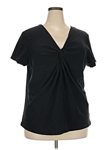 Liz Claiborne Short Sleeve T-Shirt (view 1)
