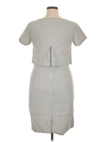 Banana Republic Casual Dress (view 2)