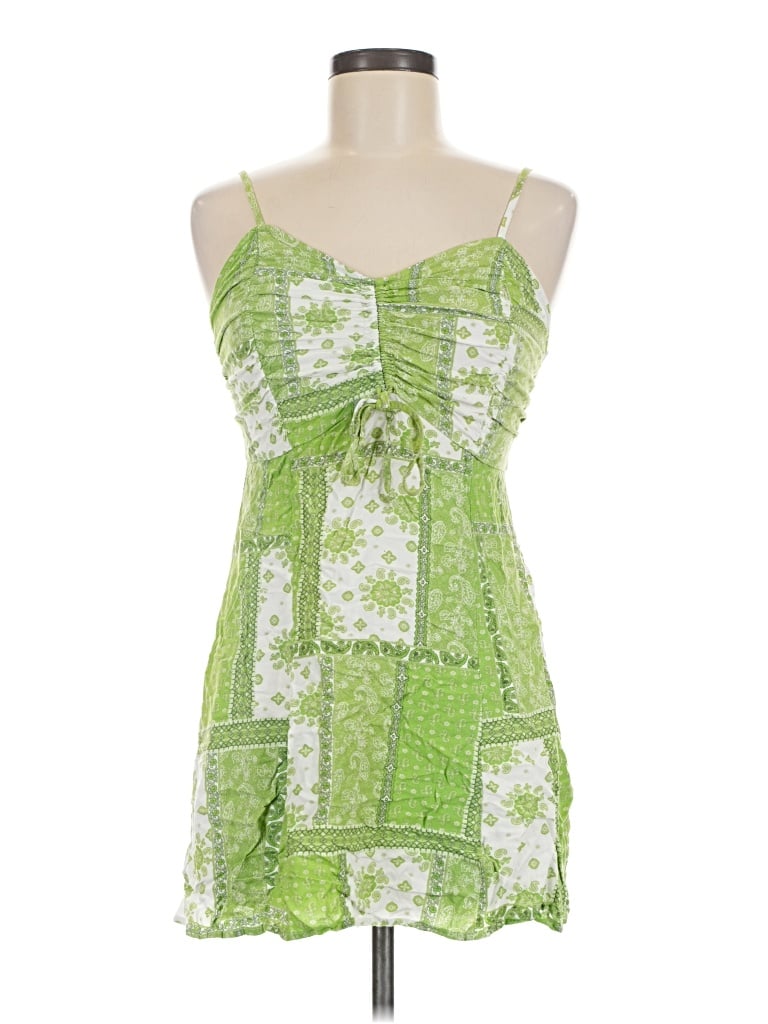 Pre-owned Rue21 Sleeveless Blouse In Green
