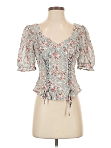 Lulumari 3/4 Sleeve Blouse (view 1)