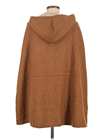 Akemi + Kin Poncho (view 2)