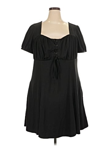 Hot Topic Casual Dress (view 1)