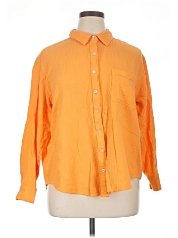 Maurices Long Sleeve Button-Down Shirt (view 1)