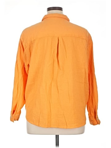 Maurices Long Sleeve Button-Down Shirt (view 2)