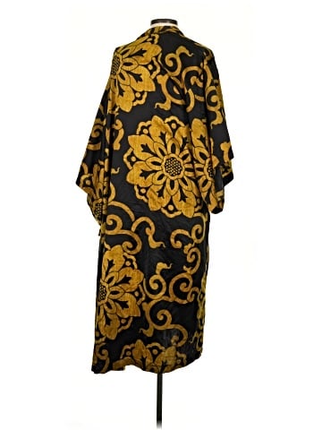 Natori Kimono (view 2)
