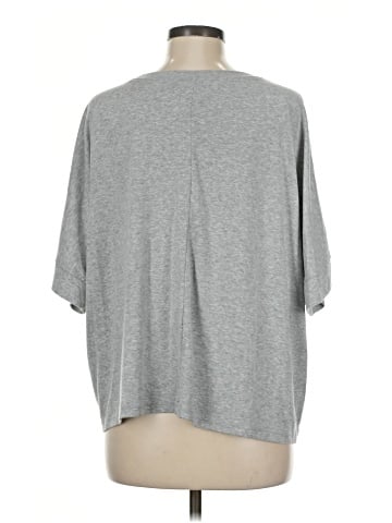 Dokotoo 3/4 Sleeve T-Shirt (view 2)