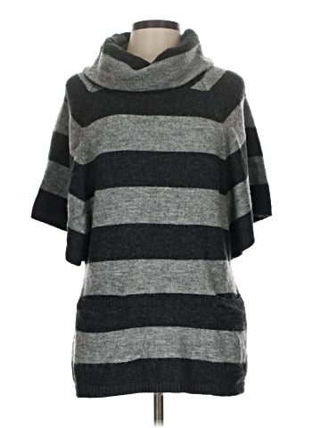 Kenar Poncho (view 1)
