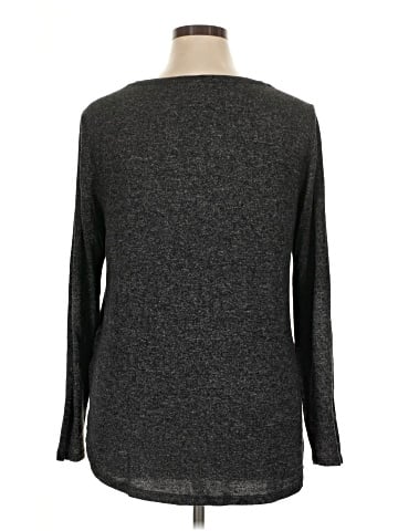 Old Navy Long Sleeve T-Shirt (view 2)