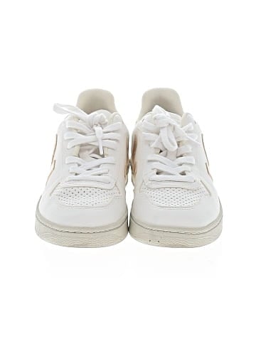 VEJA Sneakers (view 2)