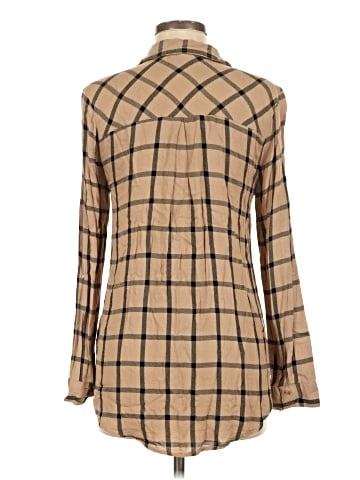 E&M Collection Long Sleeve Button-Down Shirt (view 2)